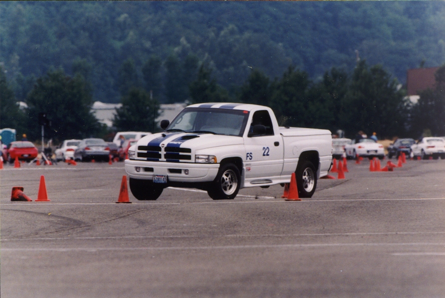 Attached picture Tom's  truck -  National Tour '98.jpg